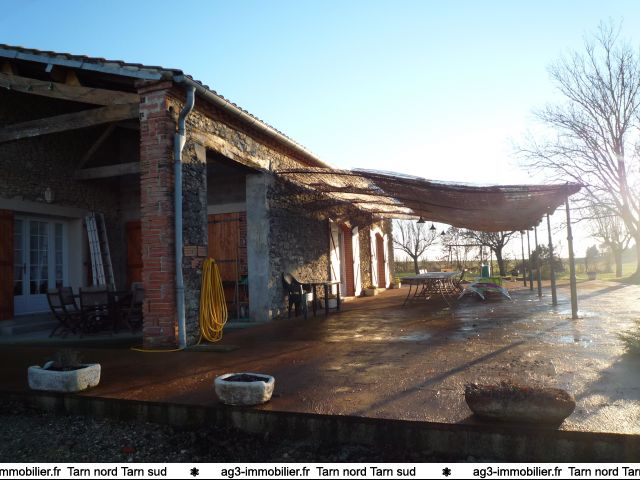 Ferme restaurée Gaillac. Entre Albi et Gaillac ancienne ferme de 400m² de SH, 5 chambres, terrain de 1 hectare à vendre