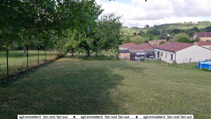 Exclusivité, Terrain constructible Cadalen coeur village de 1000m2 en longueur à vendre